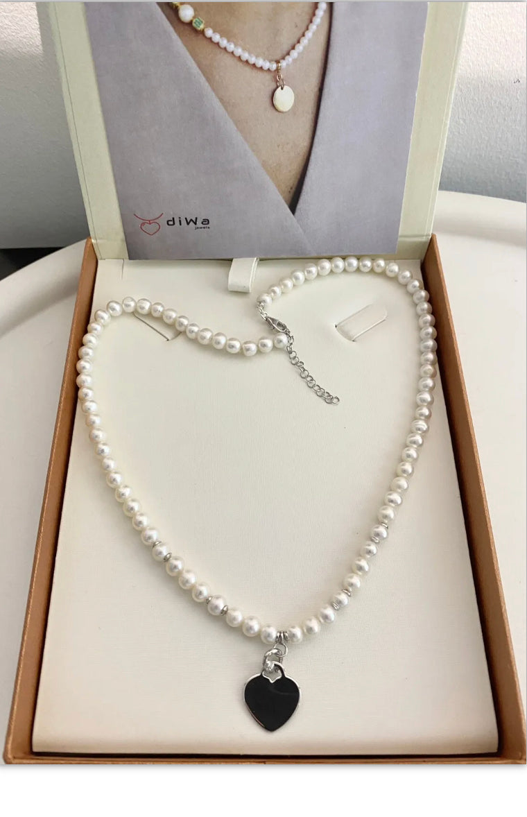 Collana perle fresh water e cuore in argento sterling