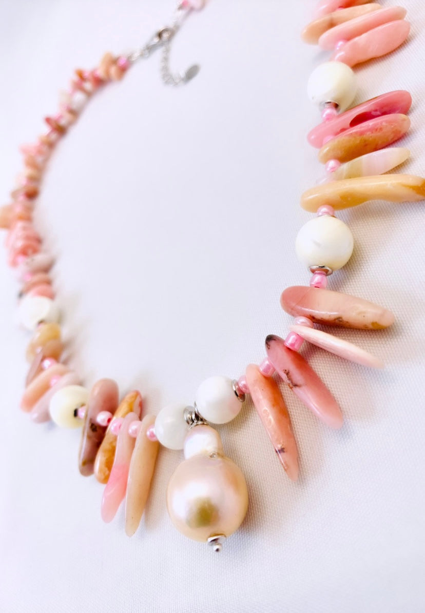 Collana choker opale rosa madreperla centrale perla barocca fresh water argento sterling