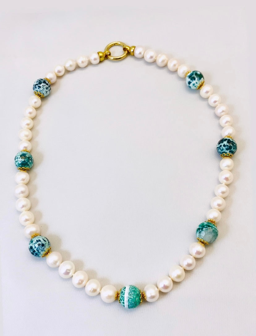 Collana perle fresh water barocche e agata verde in argento sterling 925 placcato oro giallo