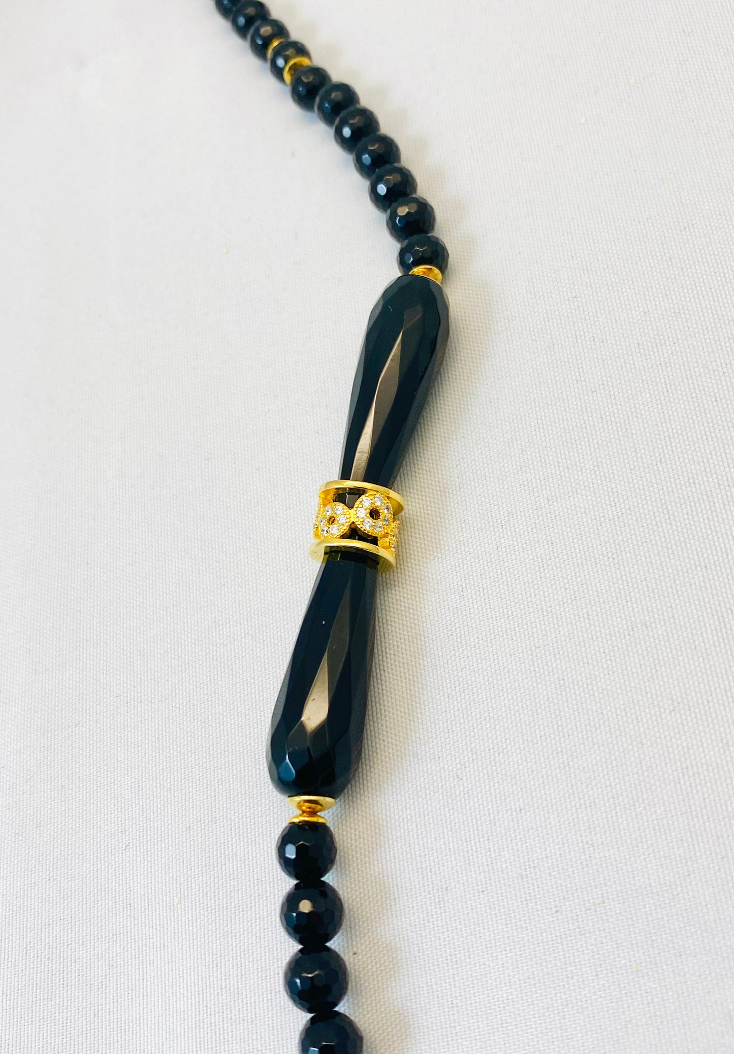 Collana onice nero sfaccettato e briolette in argento sterling 925 placcato oro giallo