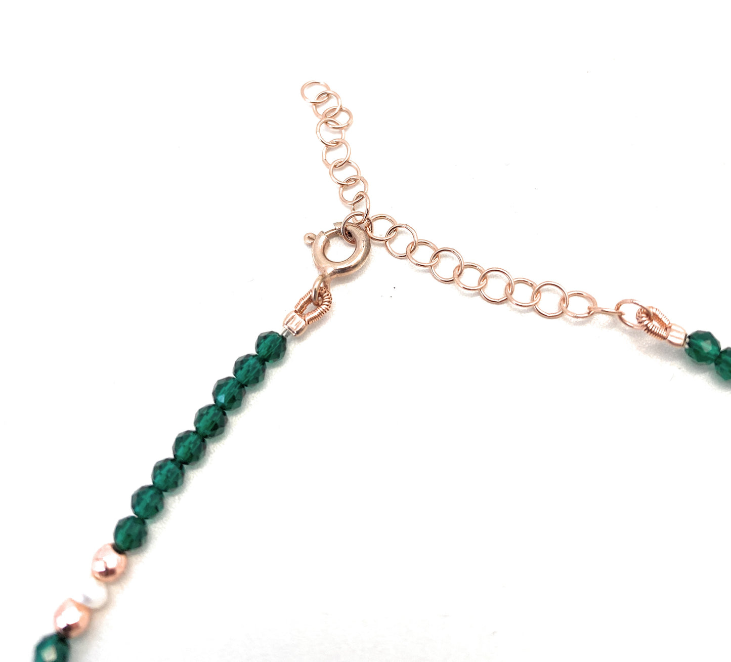 Collierino choker pietre dure sfaccettate verdi e argento sterling rosé