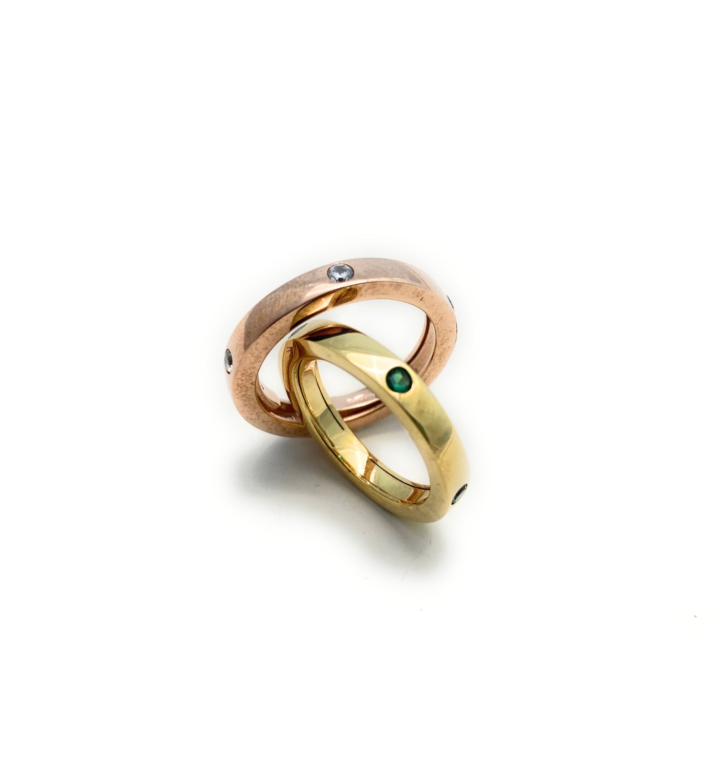 Anello veretta in argento sterling galvanica rosé zirconi bianchi