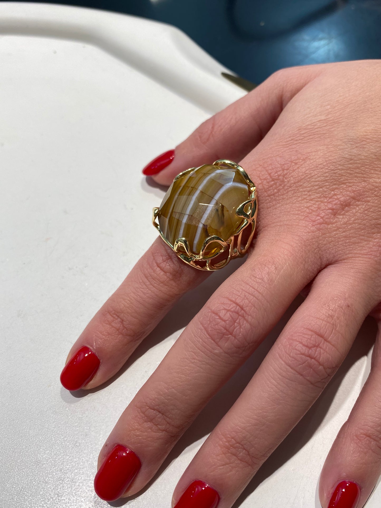 Anello pietra dura naturale e bronzo placcato oro giallo