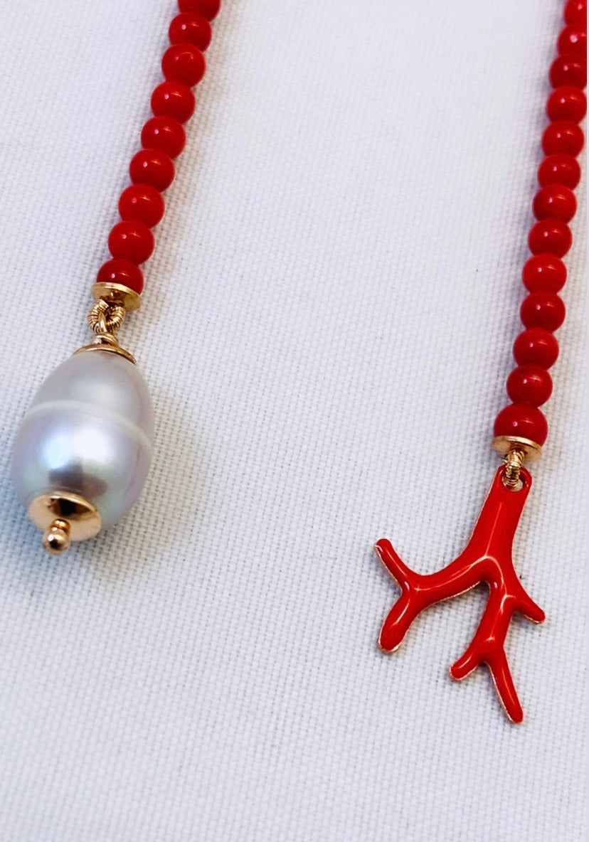 Orecchini corallo rosso e perle grigie