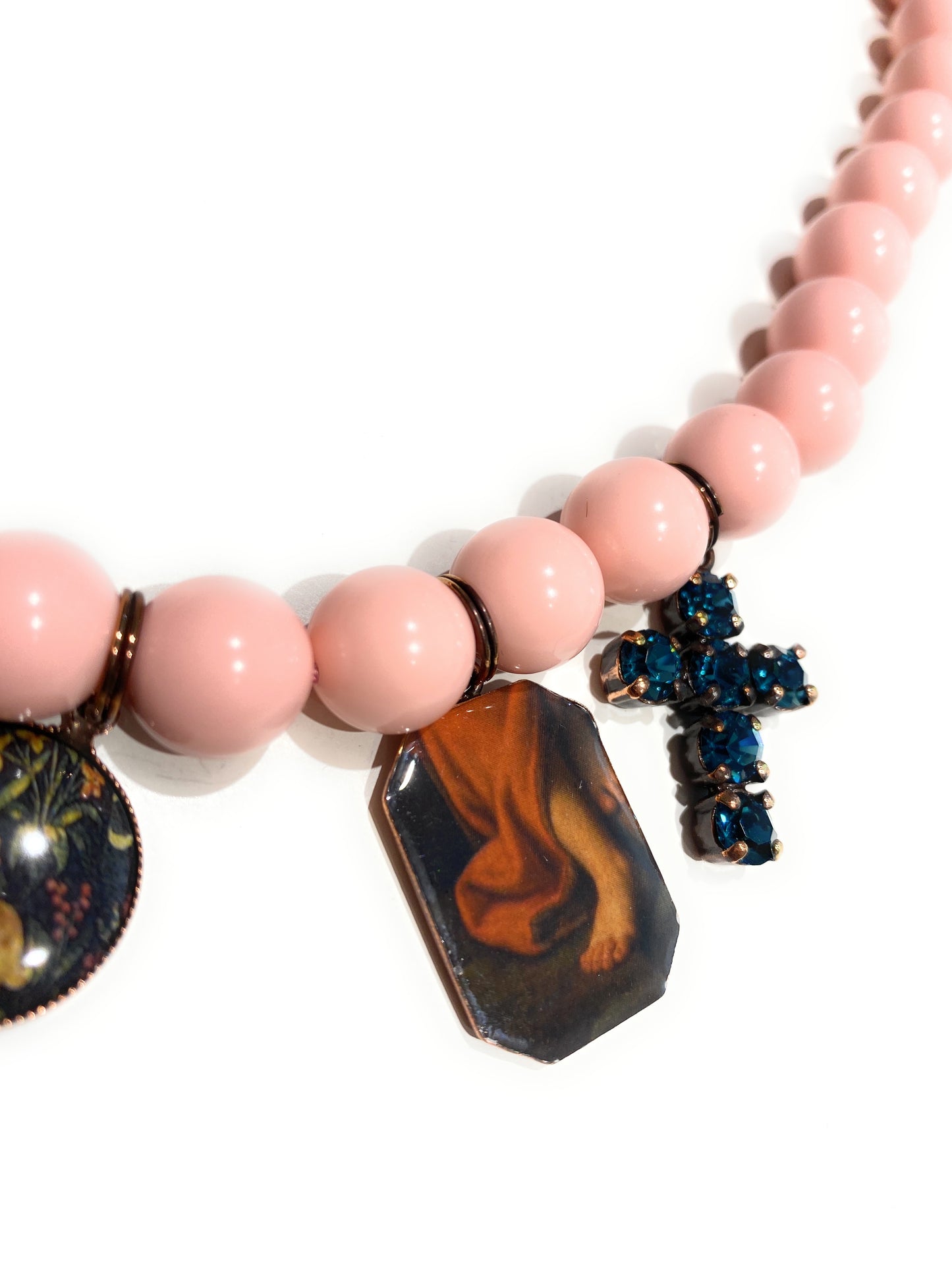 Collana con charms vintage e conchiglia rosa in argento sterling