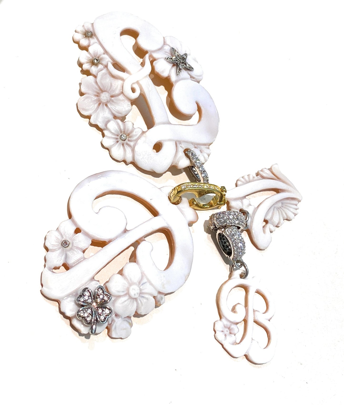 Ciondolo Cameo lettera “F” in argento sterling 925 e contro maglia apribile con zirconi