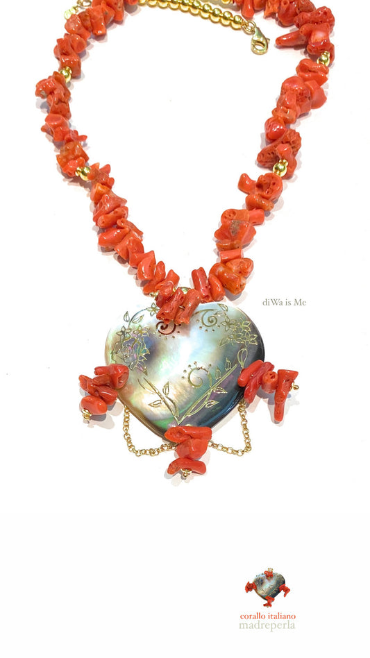 Collana corallo rosso italiano con cuore madreperla tronchetti corallo ematite in argento sterling placcato oro giallo