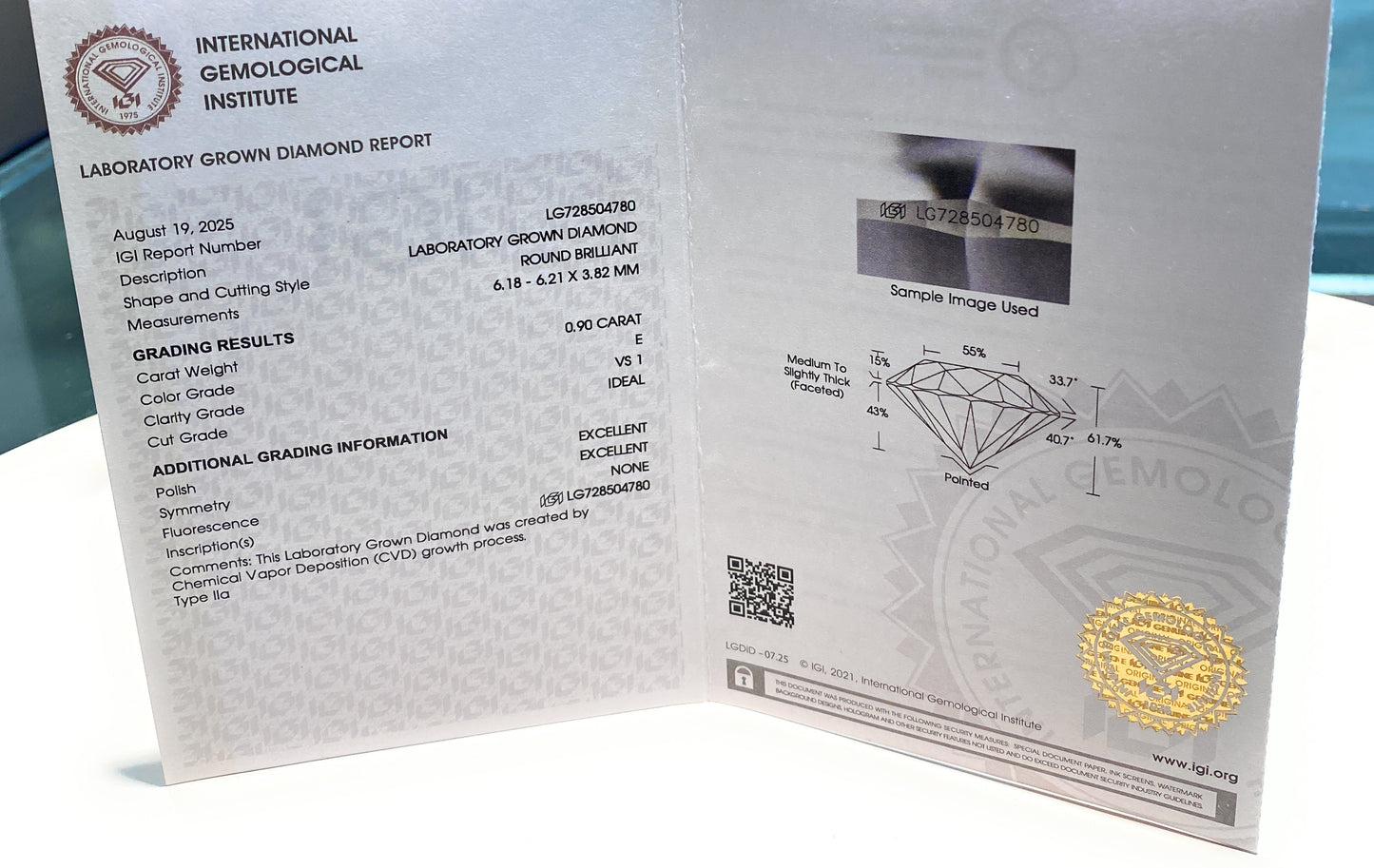 Anello Solitario Platino Diamante Lab-grown E color EX EX VS1 0,90 ct Diamante naturale incastonato sul gambo mis 16