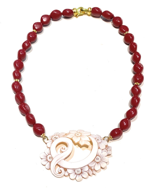 Collana diWa Jewels Pasta Corallo Rosso Sasso centrale Cameo Floreale Inciso a Mano Argento sterling placcato oro giallo