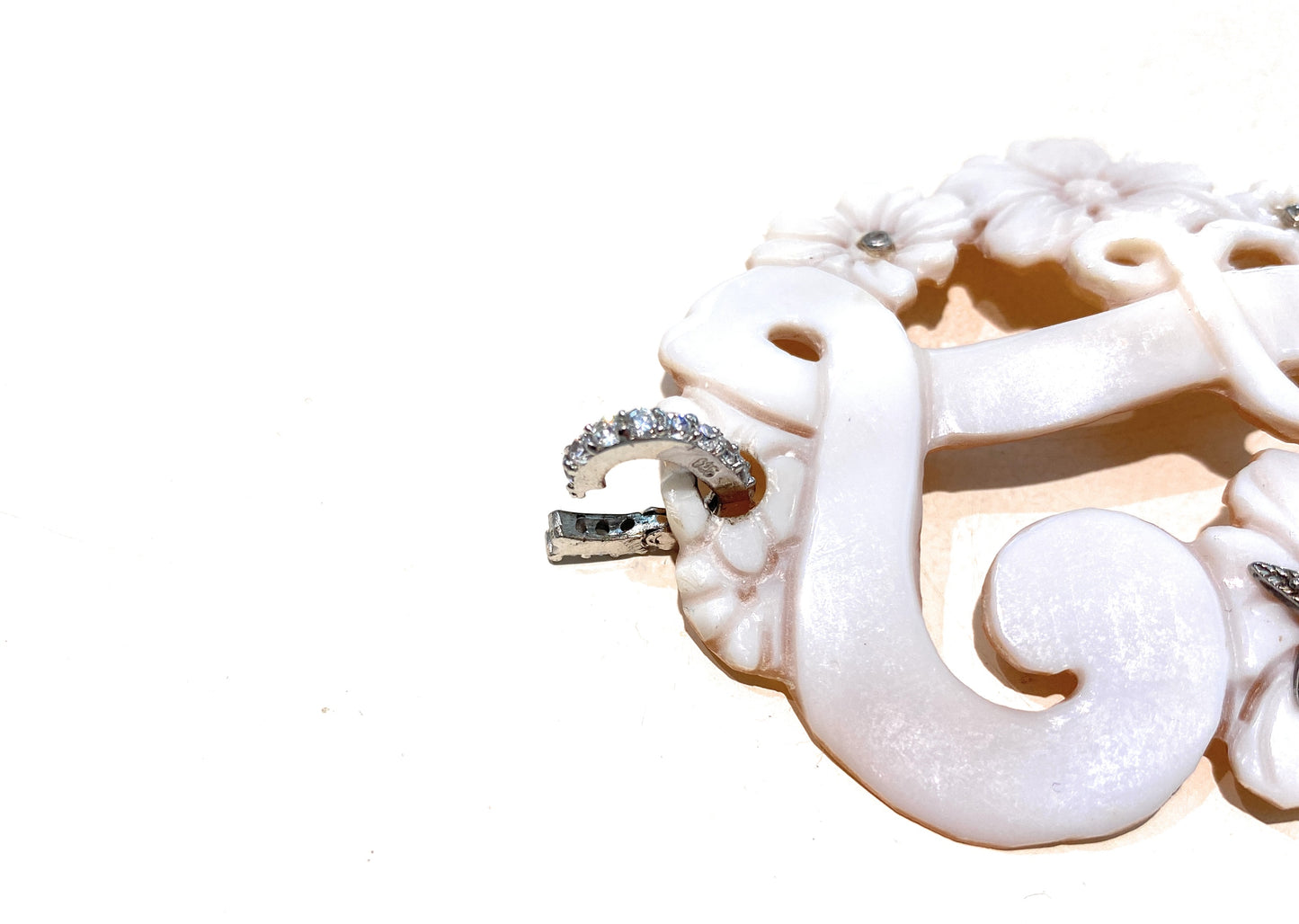 Ciondolo Cameo lettera “F” in argento sterling 925 e contro maglia apribile con zirconi