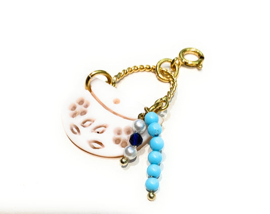 Pendente diWa Jewels cameo inciso a mano borsetta con manico e moschettone charms turchese perline spinello nero