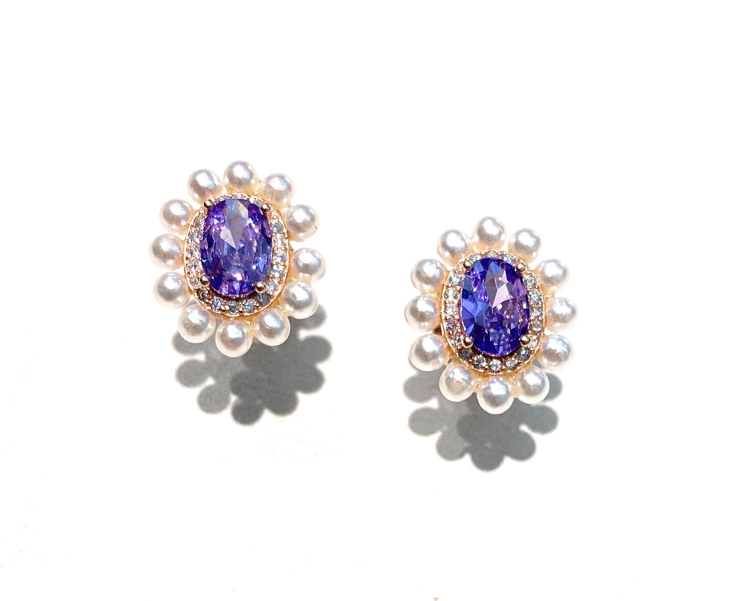 Orecchini a lobo Margherita Perline e Zircone centrale sfaccettato galvanica gialla Farfallina