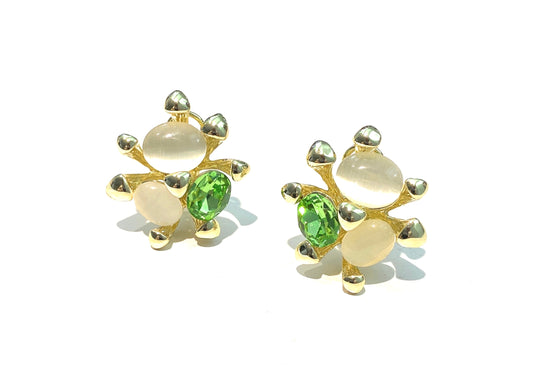 Orecchini a Lobo con Cabochon Verde Acqua e Rosa Cipria – Eleganza Retrò