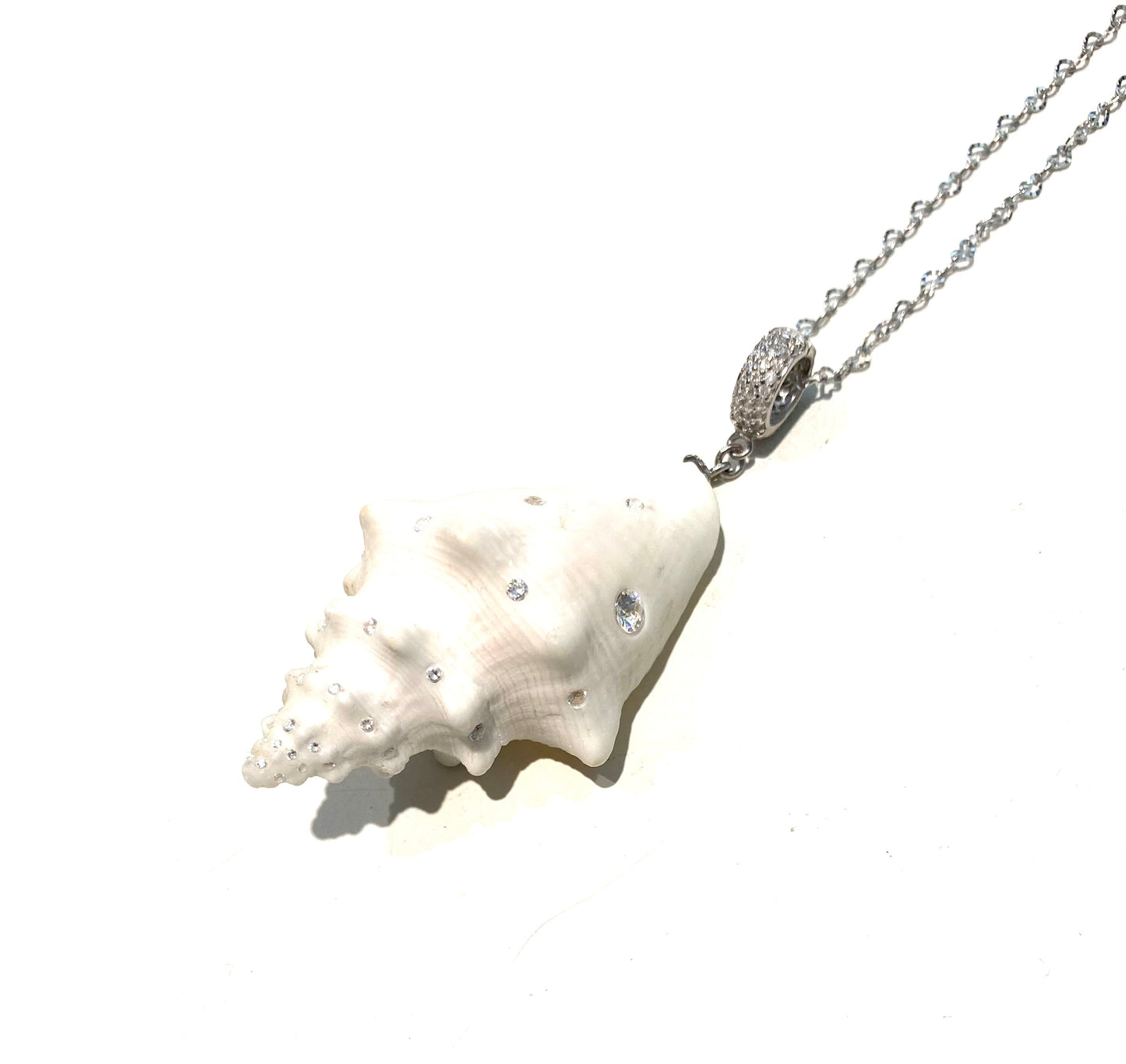 Collana diWa Jewels con pendente conchiglia naturale e zirconi bianchi incastonati e collanina disegno cuoricino argento 925 rodio bianco