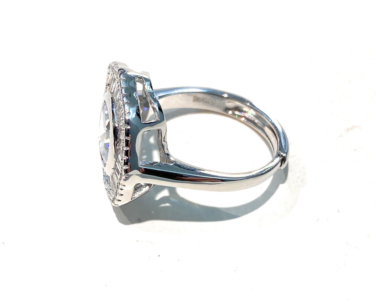 Anello solitario contorno zirconi navette argento 925 rodio regolabile