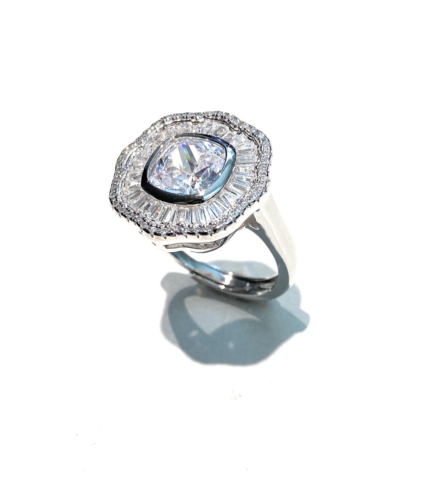 Anello solitario contorno zirconi navette argento 925 rodio regolabile