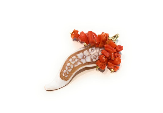 Pendente diWa Jewels Cornetto Cameo Naturale Inciso a Mano Cesello Fiori Frange Corallo Naturale rosso argento sterling placcato oro giallo