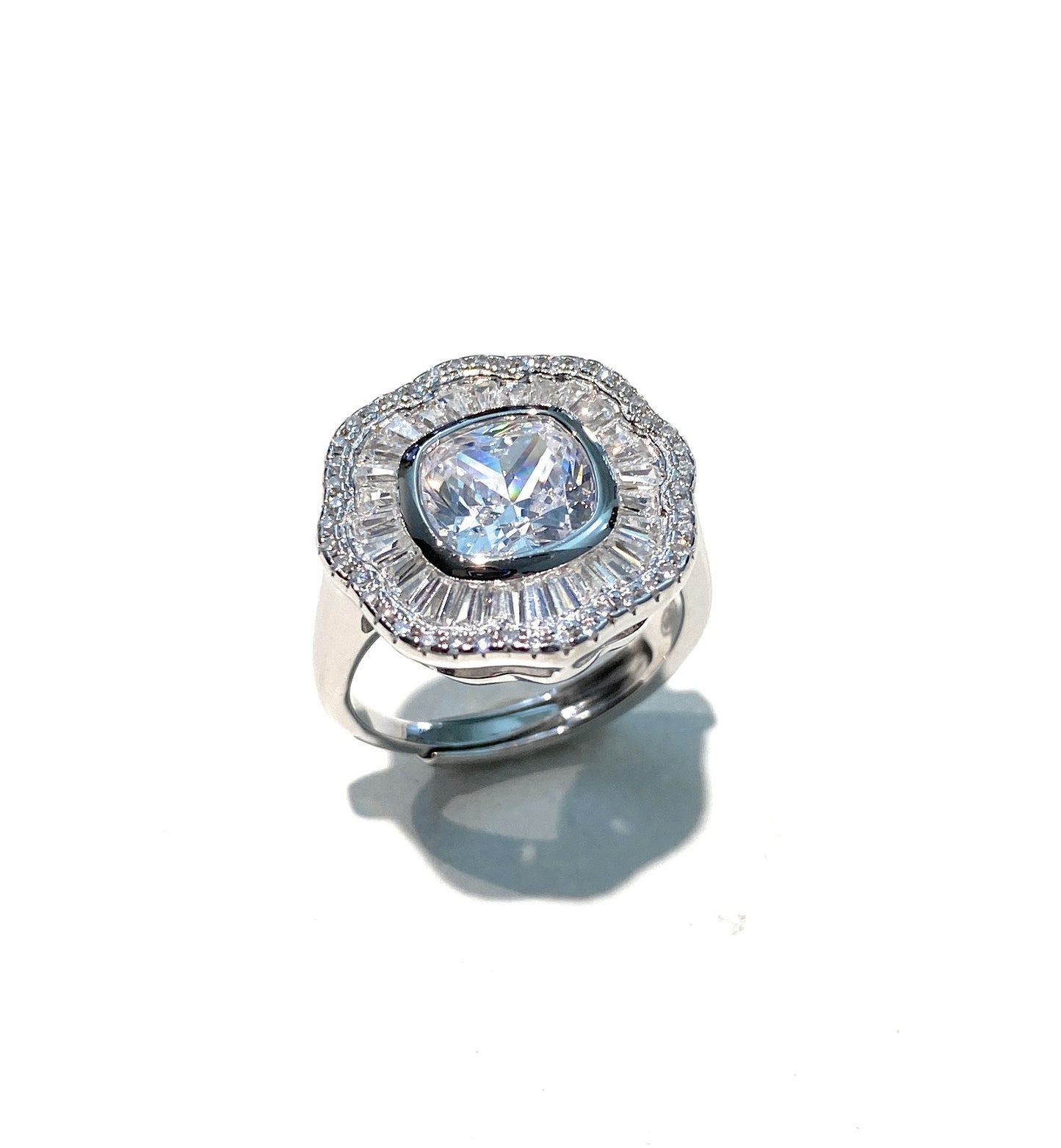 Anello solitario contorno zirconi navette argento 925 rodio regolabile