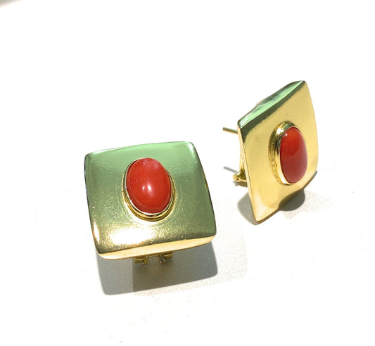Orecchini a bottone quadrato cabochon corallo naturale perno e clips