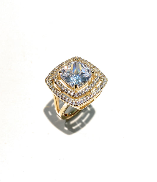 Anello diWa Jewels zircone centrale carré con contorno in argento placcato oro giallo