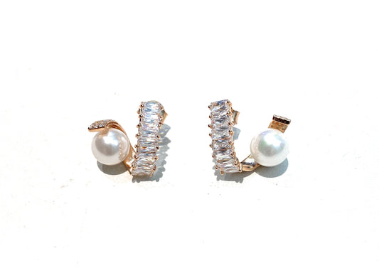 Orecchini a lobo perle e zirconi baguette argento sterling rosé farfallina