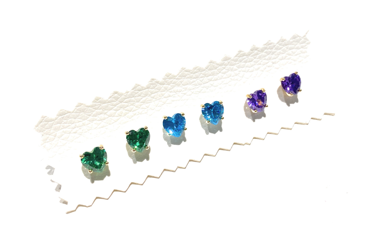 Orecchini a Lobo Cuore Argento sterling Rodio bianco Varianti Colore Zircone Farfallina