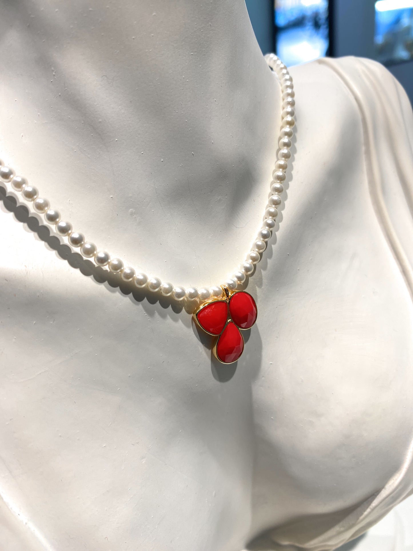 Collarino tipo choker perle mm 3 pendente personalizzabile