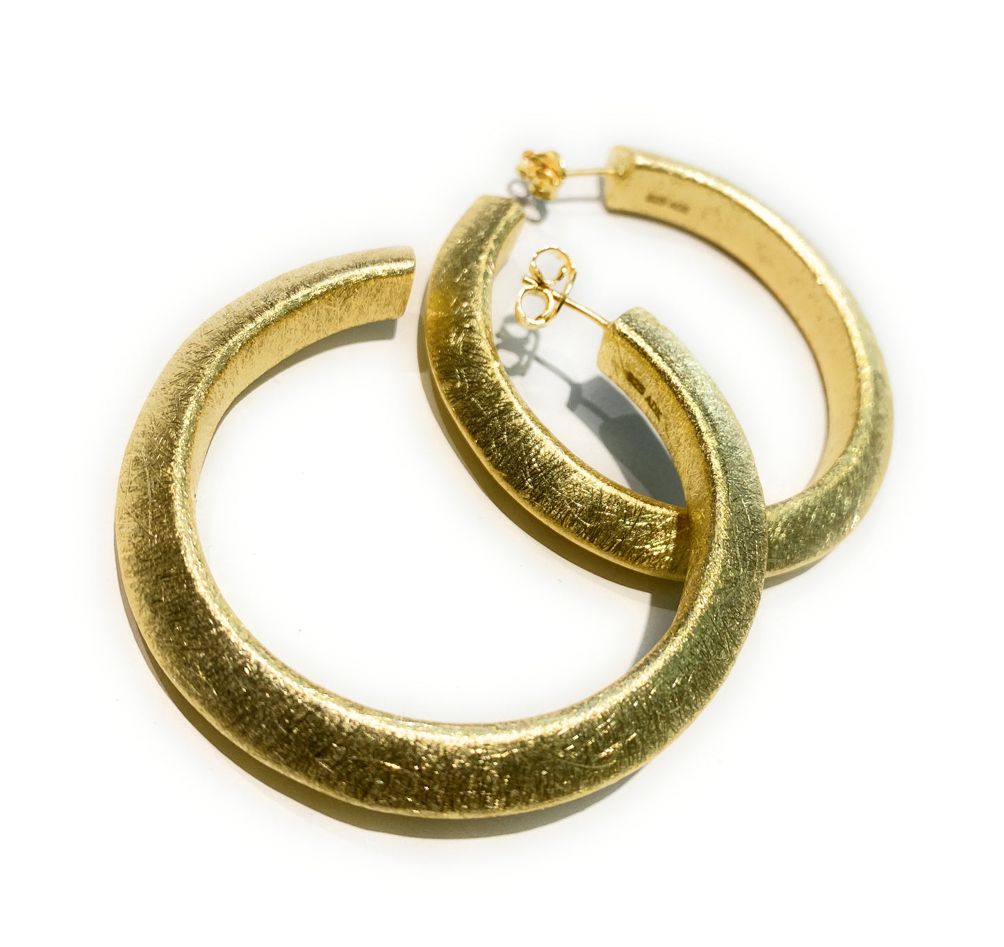 Orecchini Cerchio grande Argento 925 lavorazione “Graffiata” Diametro cm 5,5 Farfallina