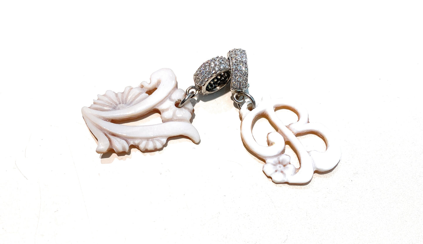 Ciondolo Cameo lettera “F” in argento sterling 925 e contro maglia apribile con zirconi
