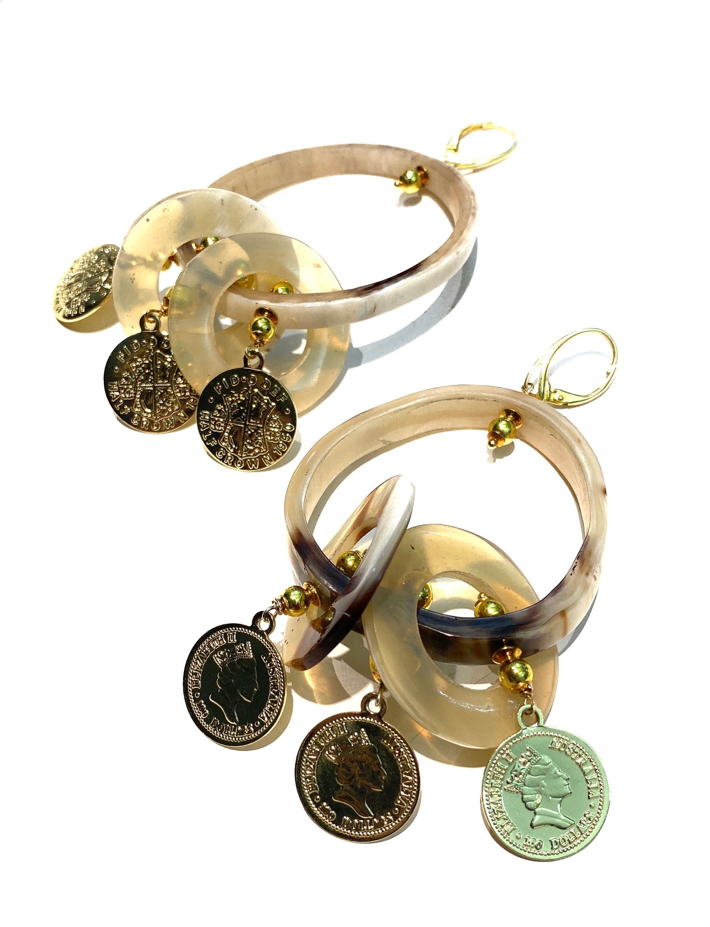 Orecchini Pendenti Monachella Corno Naturale Charms Monete Argento Sterling fatti a mano