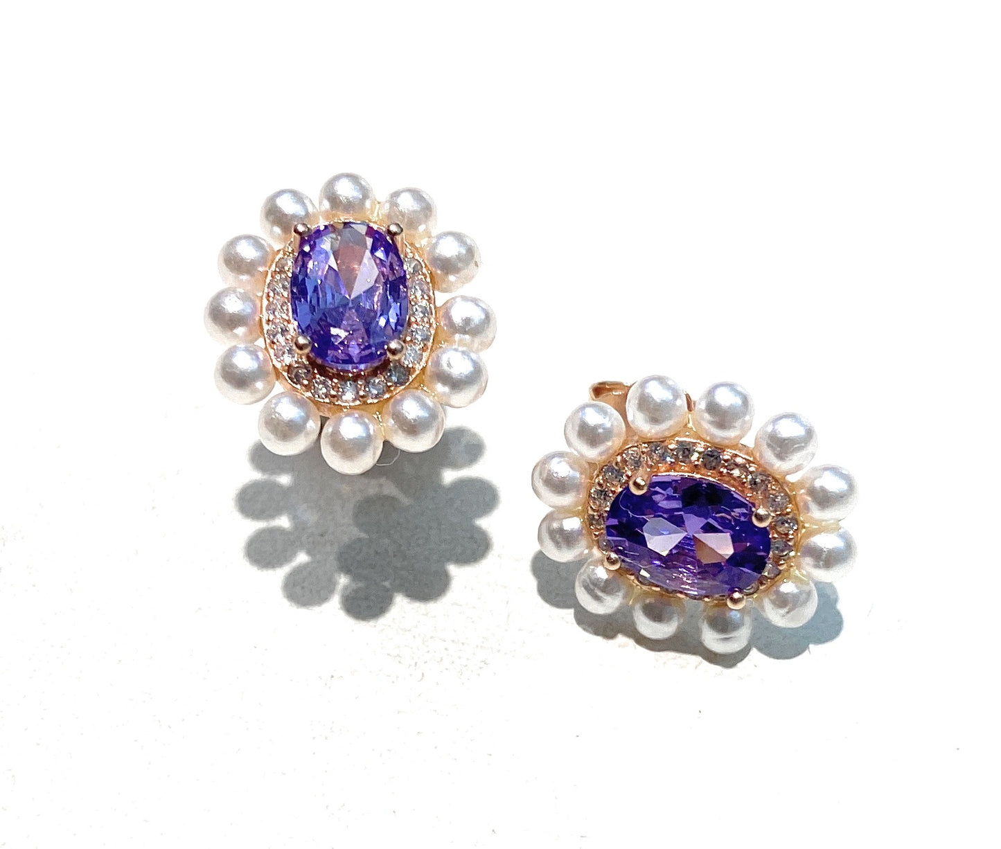 Orecchini a lobo Margherita Perline e Zircone centrale sfaccettato galvanica gialla Farfallina