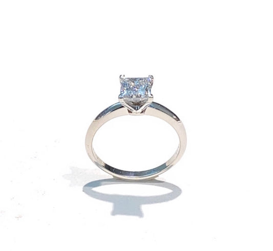 Anello solitario “promessa” diamante lab grown taglio princess F color ct 1,28 oro bianco 18 kt fatto a mano cert HRD