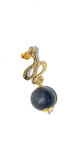 Mono Orecchino “Serpentino” in Bronzo Placcato Oro Giallo – diWa Jewels – Varianti Pietre Naturali 🐍