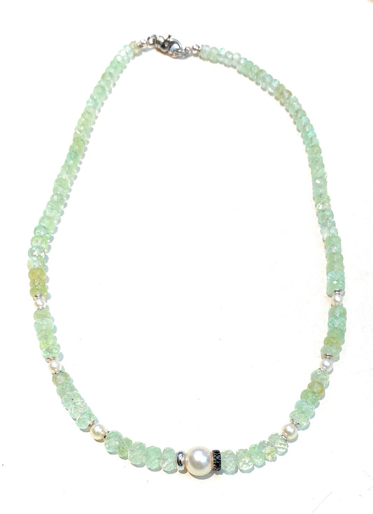 Collarino diWa Jewels smeraldi grezzi perle Akoya diamanti neri oro bianco 18 kt chiusura con diamante