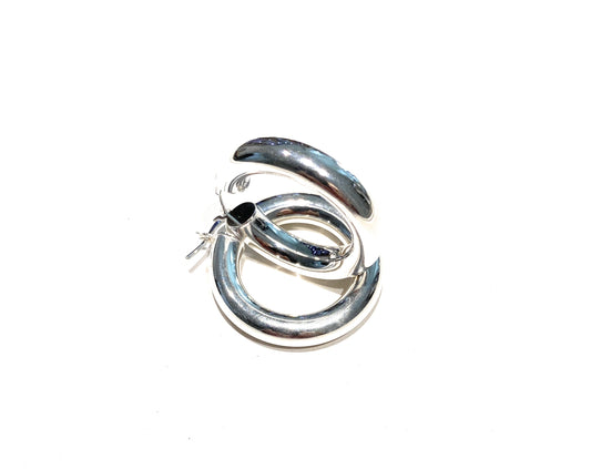 Orecchini a cerchio in argento sterling rodio bianco lavorazione liscia