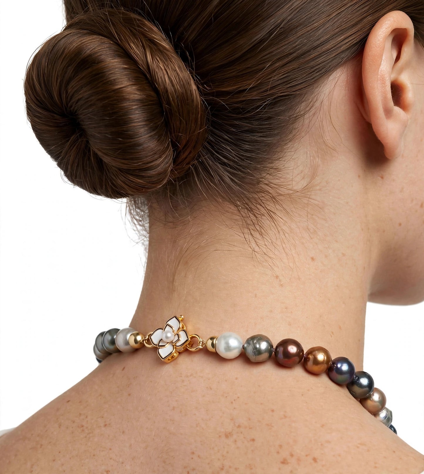Collana choker perle fresh water multicolor chiusura fiore smalto e perlina