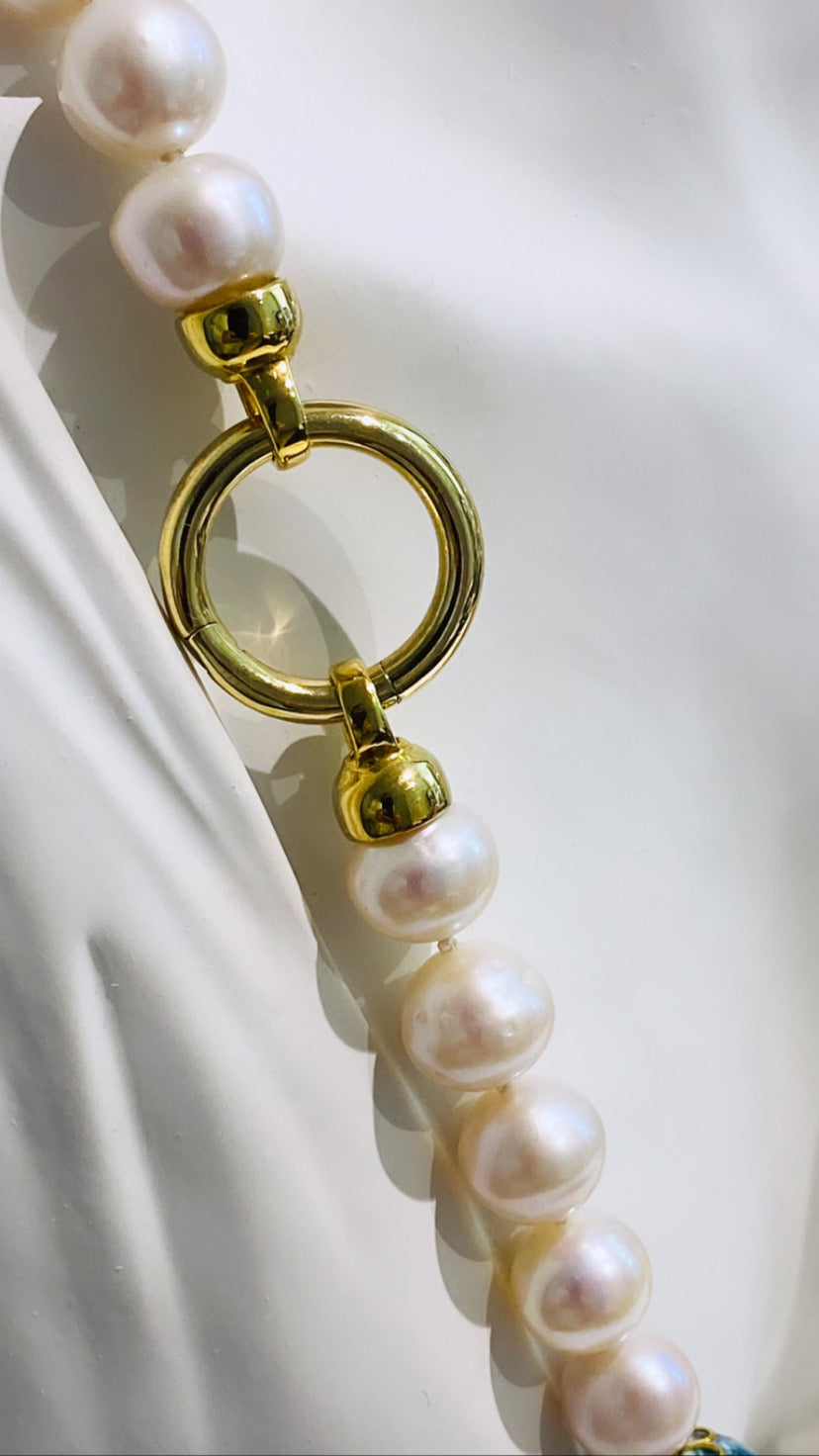 Collana perle fresh water barocche e agata verde in argento sterling 925 placcato oro giallo