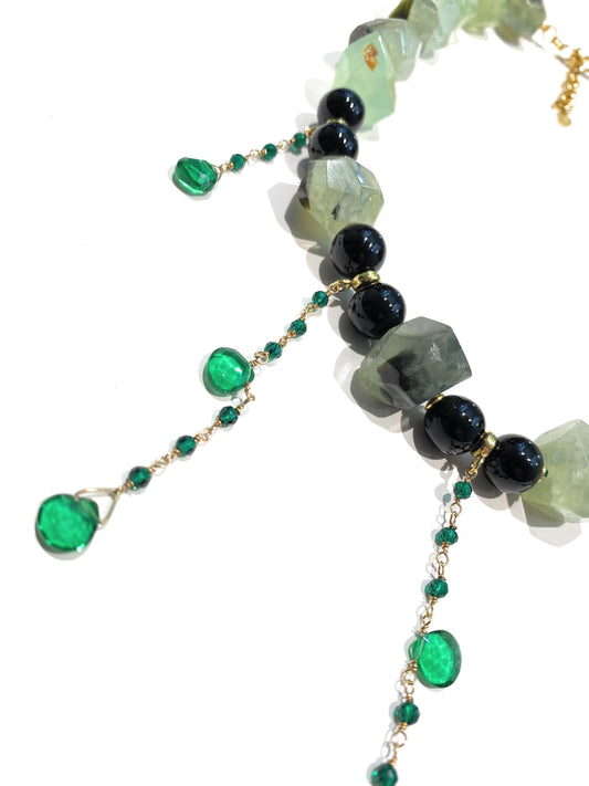 Collana diWa Jewels choker con frange in onice e prenite in argento sterling galvanica gialla