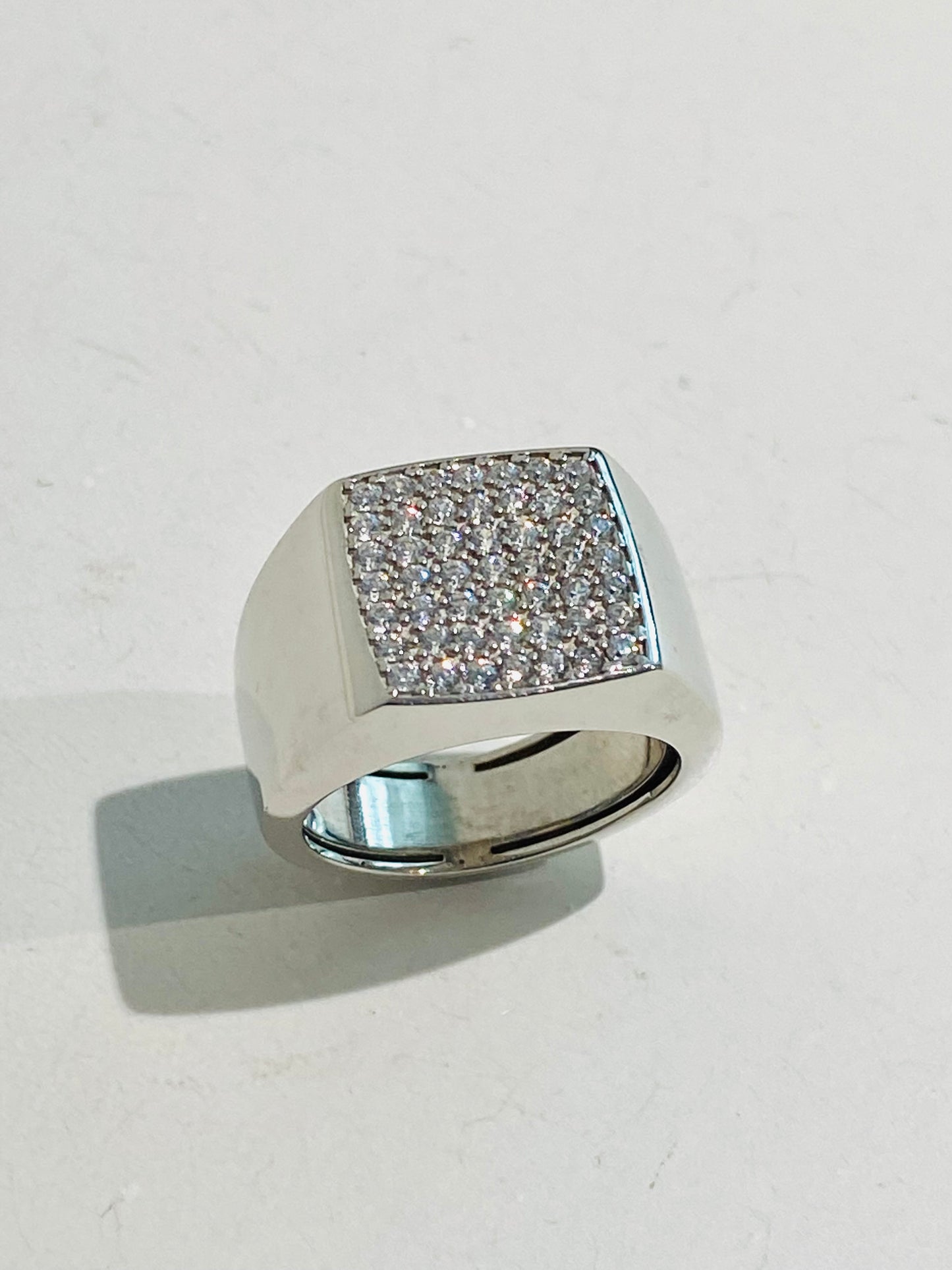 Anello Chevalier in Argento 925 – Rodio Bianco, Zirconi Bianchi, Regolabile, Garanzia diWa Jewels