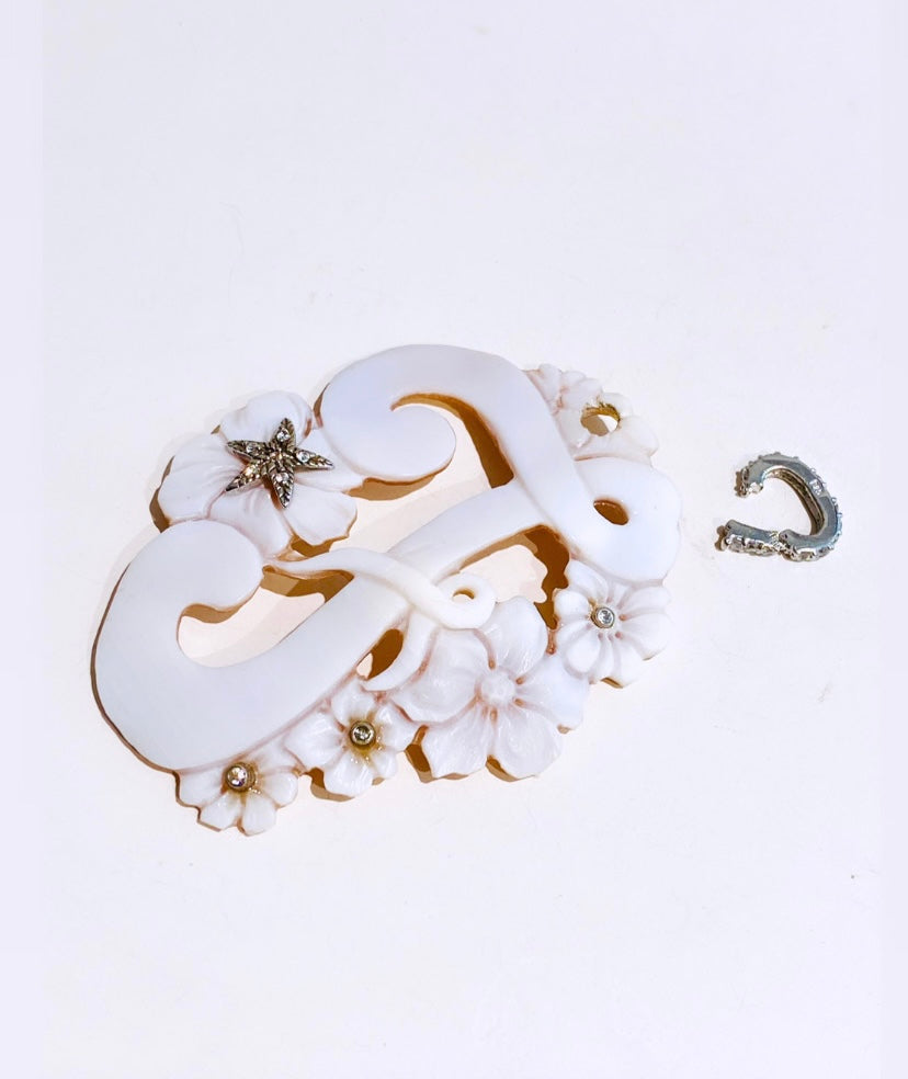 Ciondolo Cameo lettera “F” in argento sterling 925 e contro maglia apribile con zirconi